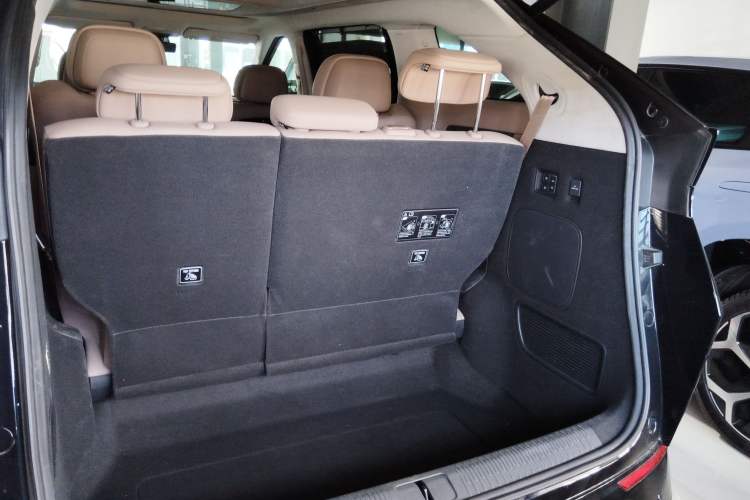 Used XPeng X9 2025 740 Ultra-Long Range Max