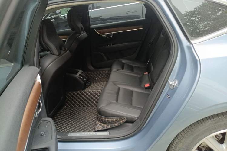 Used Volvo S90 2020 T5 Zhiyi Luxury Edition
