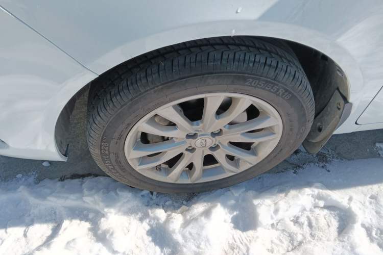 Used Geely Auto Vision 2019 Upgraded Model 1.5L CVT Luxury Version China VI Standard
