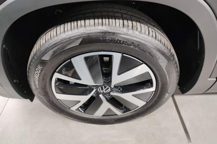 Used Volkswagen Tayron 2024 330TSI Two-Wheel Drive Luxury Plus Advanced Version
