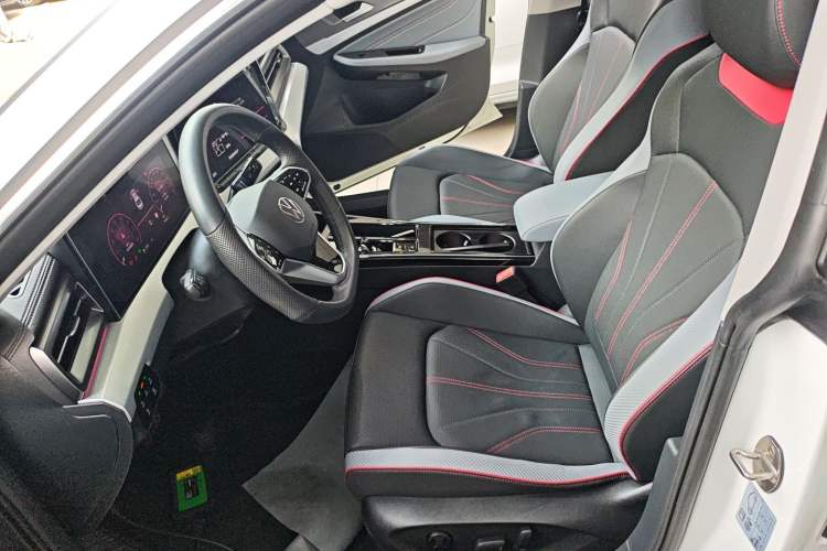 Used Volkswagen Lamando 2024 Lavida L 280TSI DSG Cool & Spicy Edition
