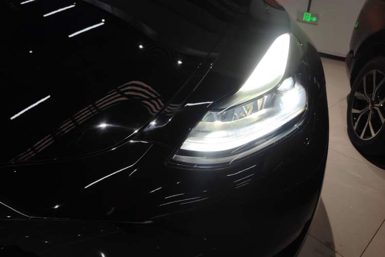 Used Tesla Model Y 2023 Rear-Wheel-Drive Version
