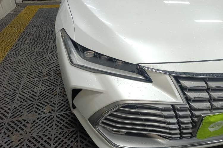 Used Toyota Avalon 2024 Dual-Motor 2.0L Premium Edition
