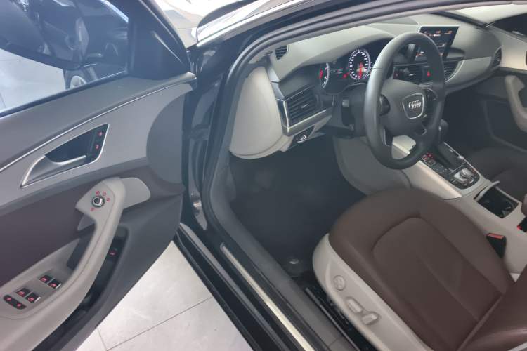 Used Audi A6L 2014 30 FSI Technology Model
