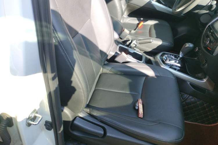 Used Nissan Terra 2020 2.5L XL Upper 4WD Automatic Four-Wheel Drive Luxury Edition
