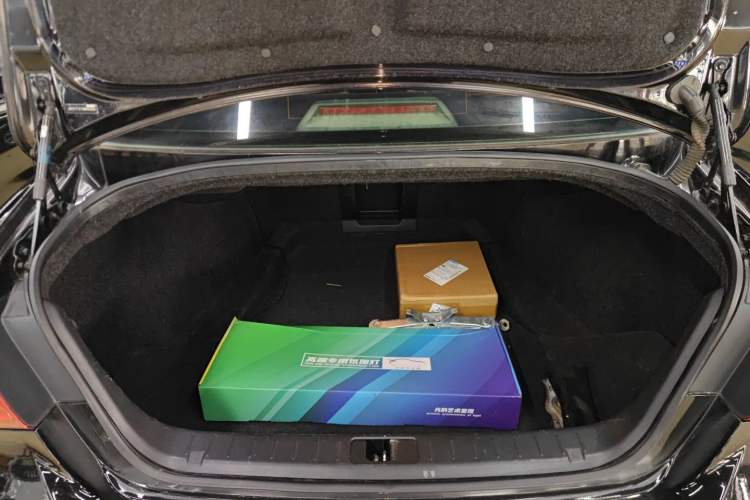 Used Infiniti Q70 2015 Q70L 2.5L Elite Edition
