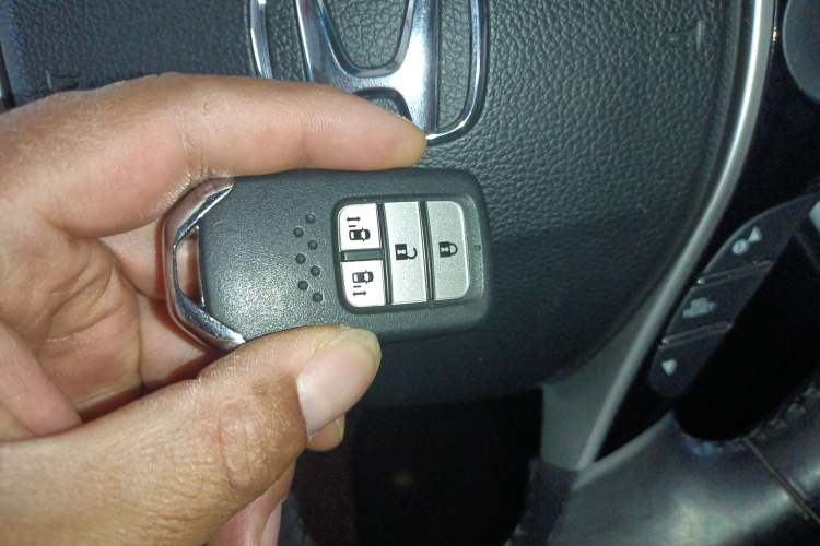 Used Honda Odyssey 2015 2.4L Supreme Edition
