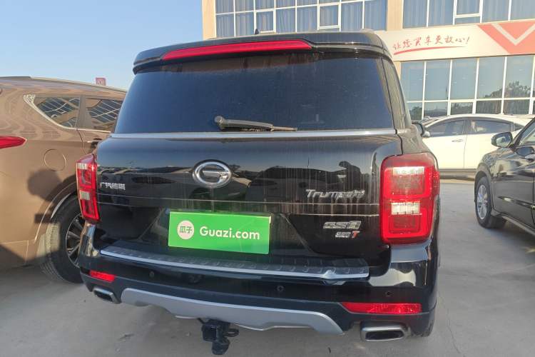 Used GAC Trumpchi GS8 2017 320T Two-Wheel Drive Luxury Smart Connectivity Version (7 Seats)
