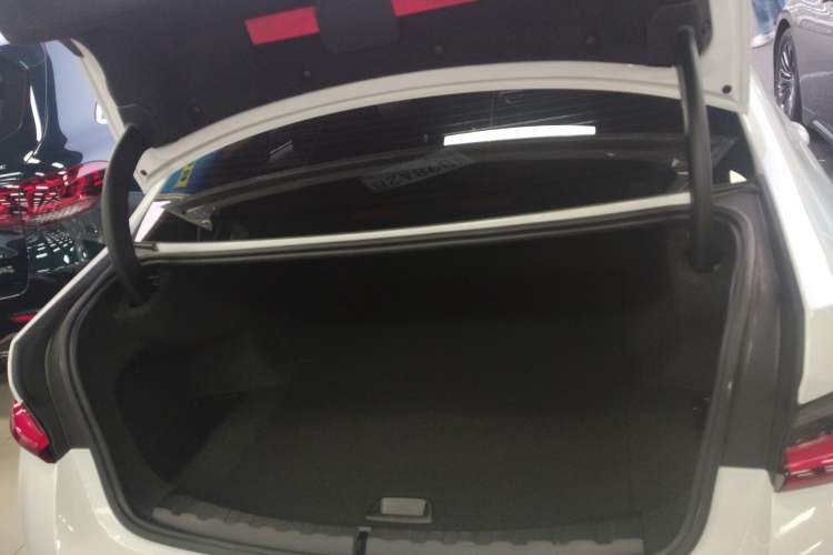 Used BMW i3 2022 eDrive 35 L
