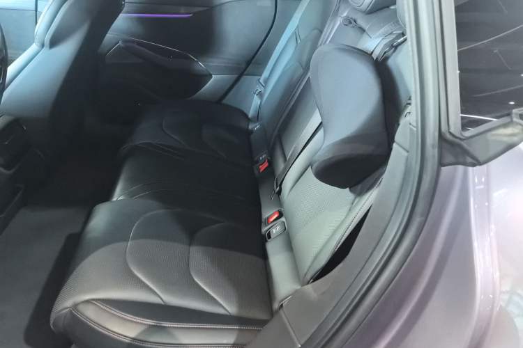 Used  SU7 2024 Rear-Drive Ultra-Long Range Advanced Pro-Level Intelligent Driving Version
