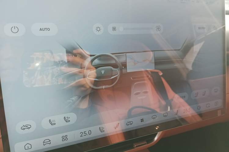 Used  S07 2024 215Max Range-Extended Version
