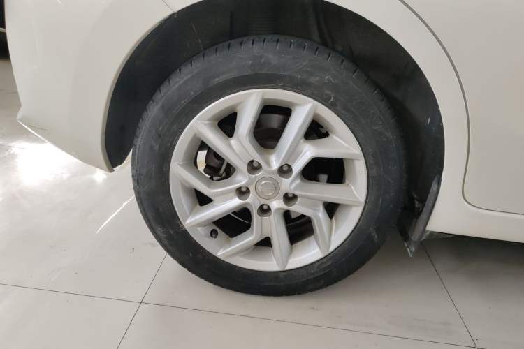 Used Nissan Tiida 2021 1.6L CVT Cool Edition
