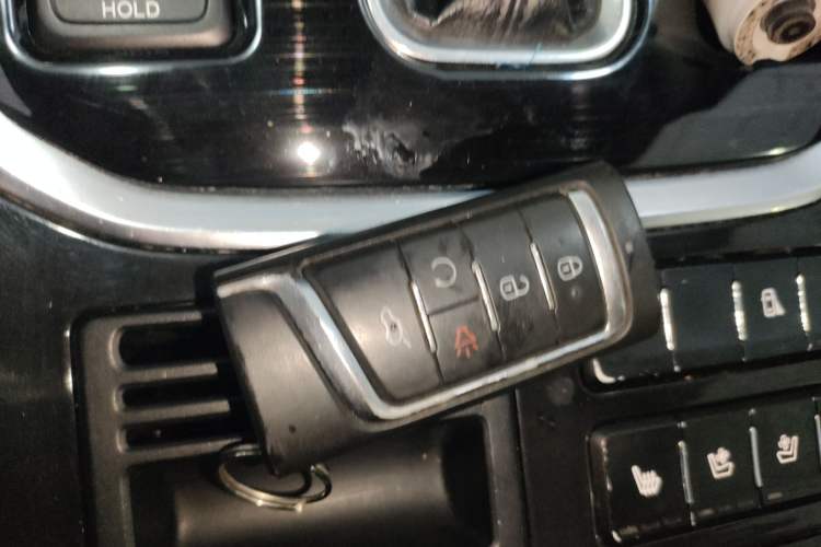 Used GAC Trumpchi GS8 2017 320T Two-Wheel Drive Luxury Smart Connectivity Version (7 Seats)