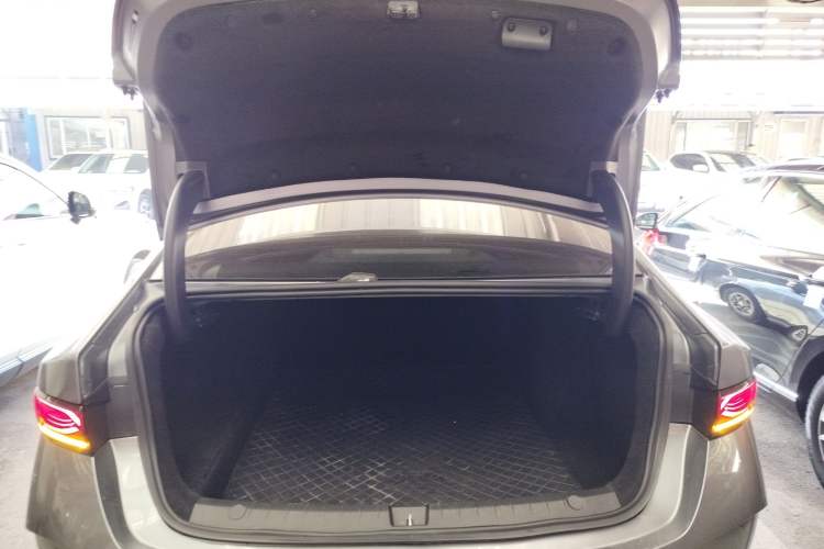 Used BYD Qin PLUS 2025 DM-i Smart Drive 55KM Leading Model