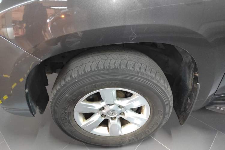 Used Toyota Prado 2014 2.7L Middle East Version Parallel Import
