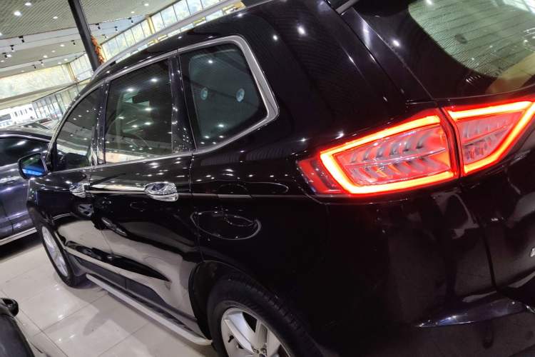 Used Ford Edge 2018 EcoBoost 245 Two-Wheel-Drive Platinum Edition 7-Seater China V Emission Standard