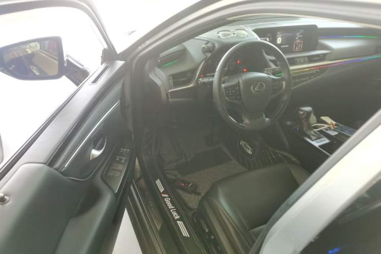 Used Lexus ES 2018 200 Luxury Edition China V Standard
