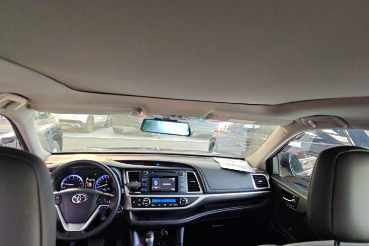 Used Toyota Highlander 2018 2.0T Four-Wheel Drive Luxury Version 7 Seats China VI Standard

