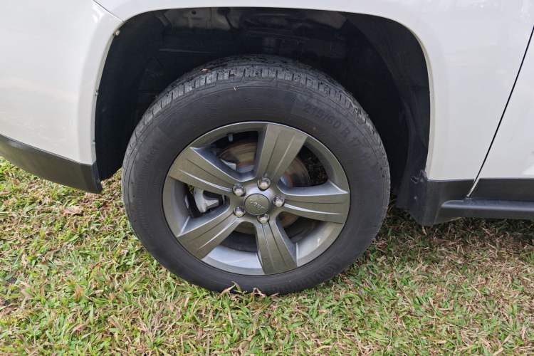 Used  Compass 2014 Revised Version 2.4L Four-Wheel Drive Comfort Edition
