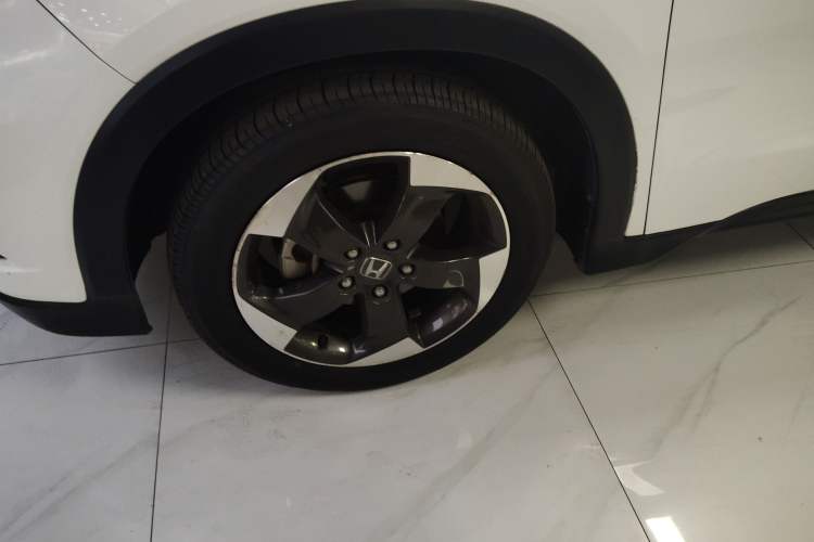 Used Honda Vezel 2017 1.8L CVT Two-Wheel Drive Luxury Model
