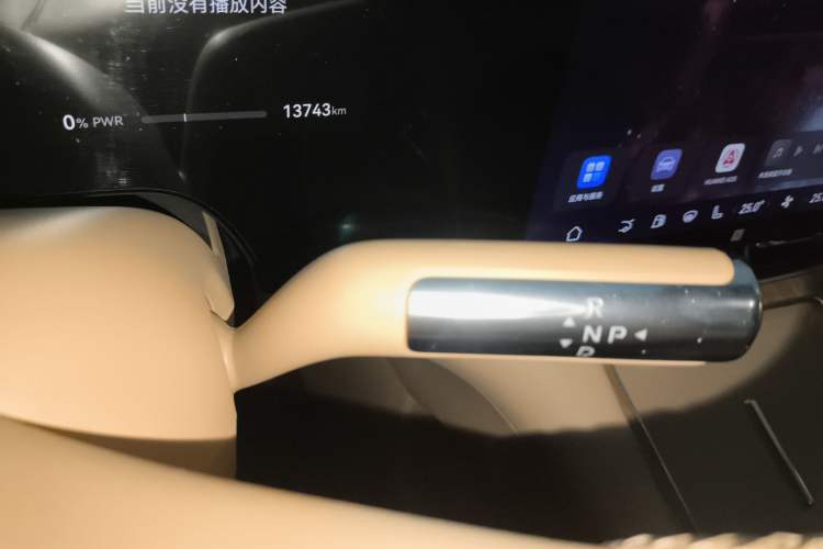 Used Hima AITO M8 2025 Extended-Range Max+ Version 53.4 kWh 6-Seater Edition
