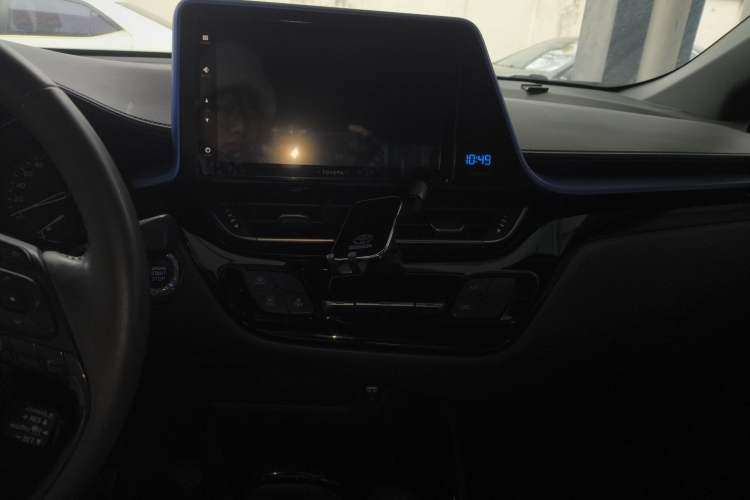 Used Toyota IZOA 2020 2.0L Yichi Version