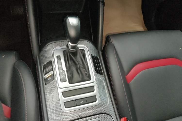 Used Changan CS55 2018 1.5T Automatic Colorful Edition China V Standard
