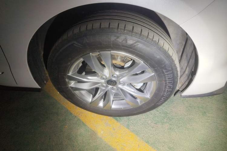 Used Toyota Sienna 2024 2.5L Hybrid Four-Wheel Drive Prestige Edition
