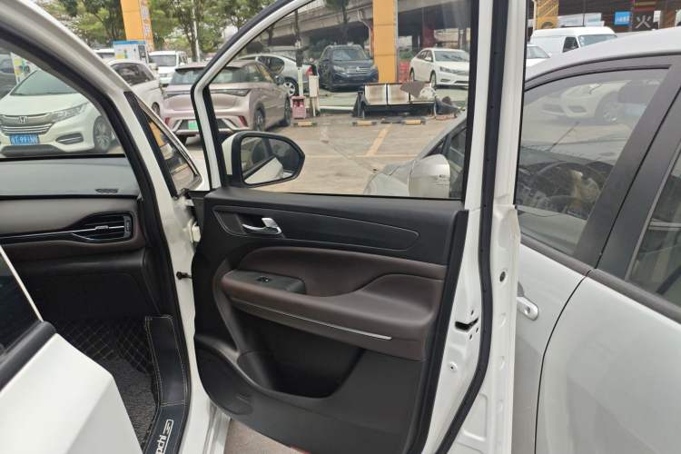 Used GAC Trumpchi M6 2019 270T DCT Luxury Edition (7-seater) China VI
