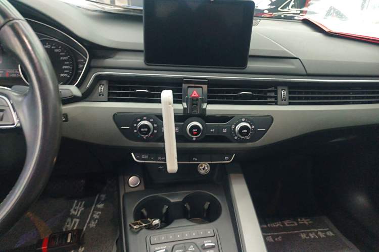 Used Audi A4L 2018 30th Anniversary Edition 40 TFSI Trendy Model