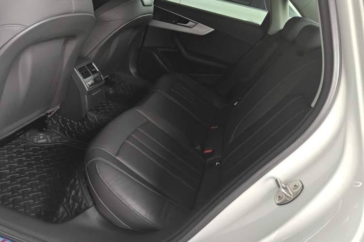 Used Audi A4L 2020 40 TFSI Fashion Dynamic Model
