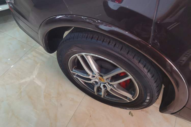 Used Porsche Cayenne 2016 Cayenne Platinum Edition 3.0T
