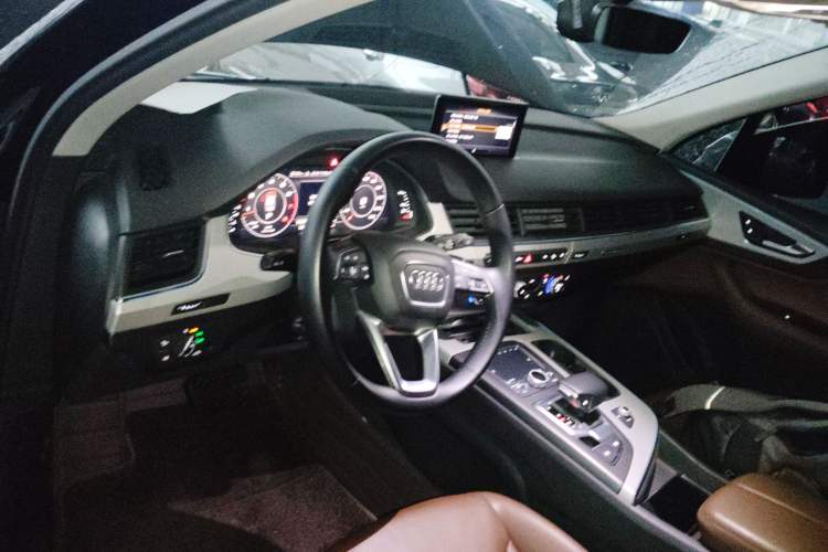 Used Audi Q7 2018 45 TFSI Technology Edition
