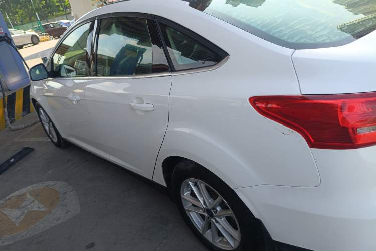 Used Ford Focus 2015 Sedan EcoBoost 180 Automatic Elite Model
