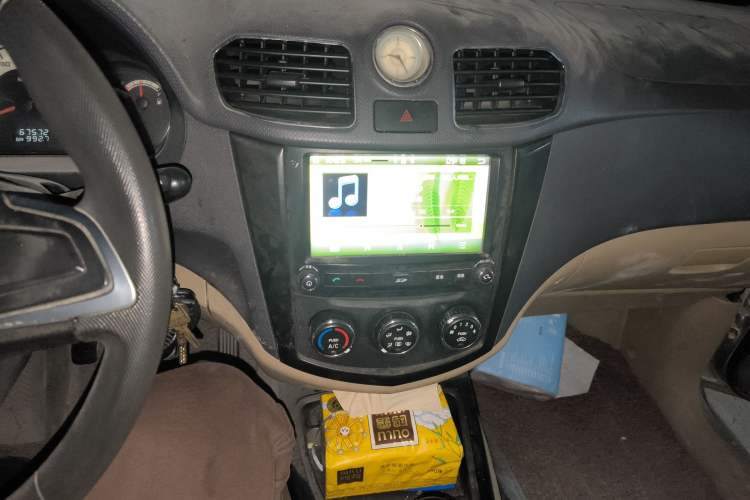 Used Wuling Hongguang 2014 1.5L S Luxury Model
