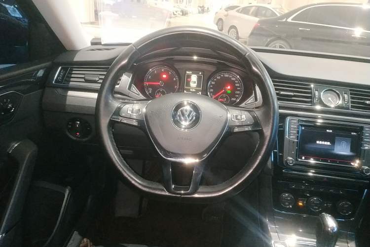 Used Volkswagen Passat 2017 330TSI DSG Prestige Edition
