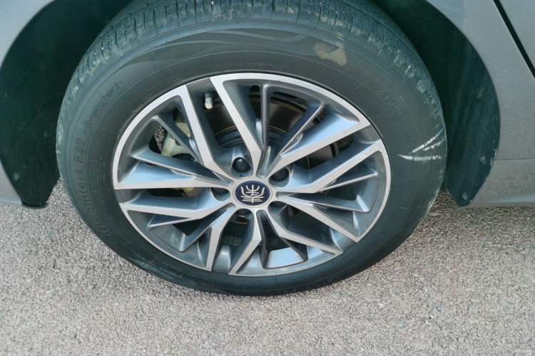 Used BYD Qin PLUS 2024 Honor Edition EV 420KM Leading Model
