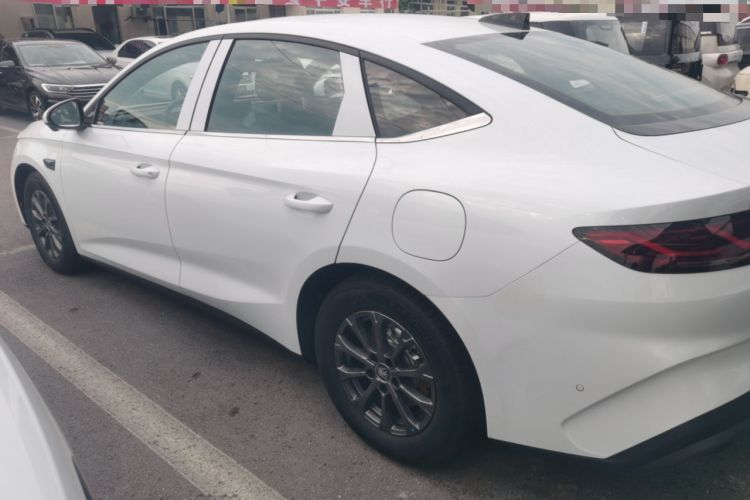 Used BYD Qin L 2025 DM-i Smart Drive 80KM Leading Model