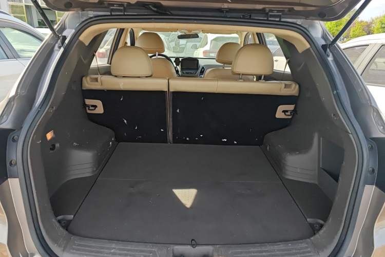 Used Hyundai ix35 2015 2.0L Automatic 2WD Smart Type China IV
