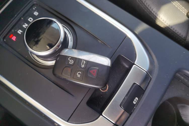 Used Land Rover Discovery Sport 2018 240 PS SE Version
