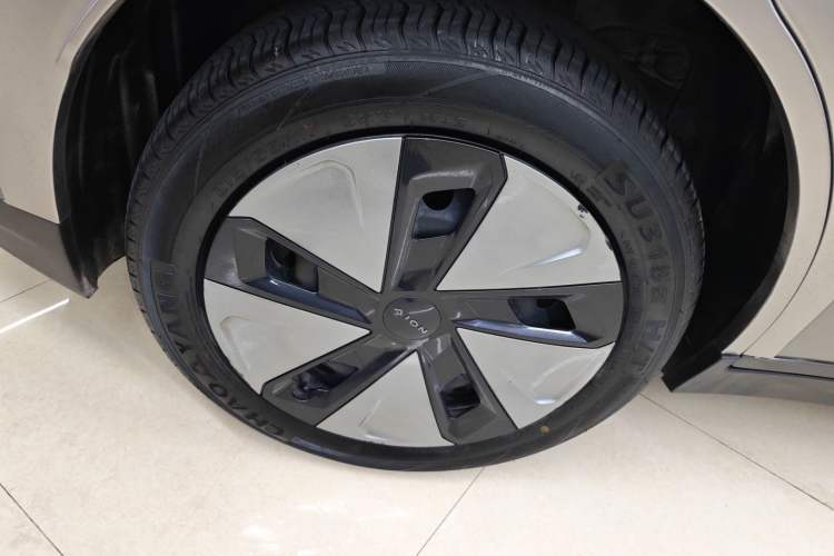 Used AION Y 2023 Younger