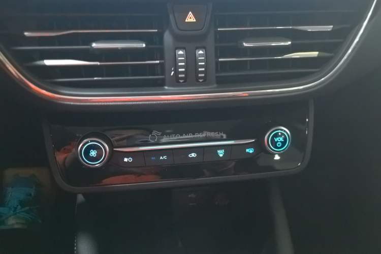 Used Ford Focus 2021 Hatchback EcoBoost 180 Automatic Titanium Edition
