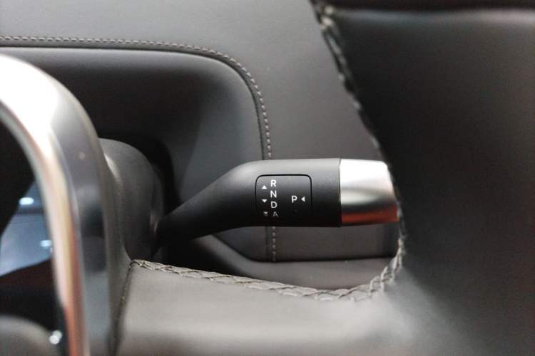 Used Li Auto L8 2024 Pro Model
