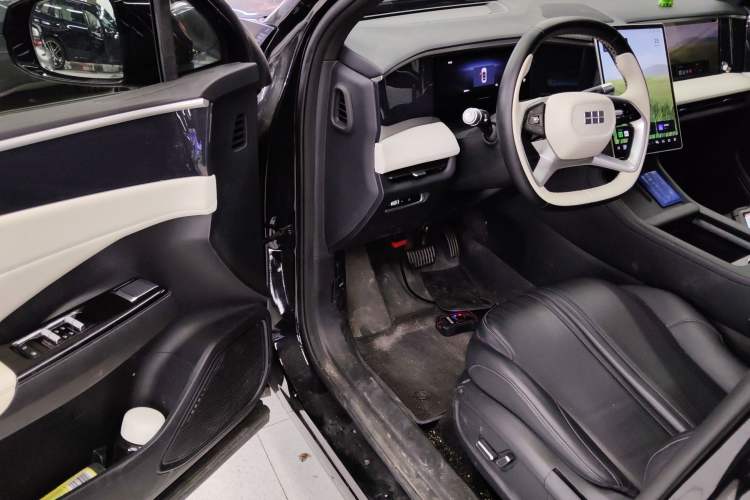 Used  L7 2024 1.5T 115 km PLUS Dragon Edition
