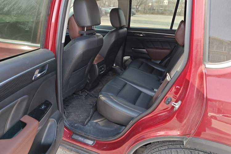 Used GAC Trumpchi GS7 2017 320T Two-Wheel-Drive Luxury Smart Connectivity Model
