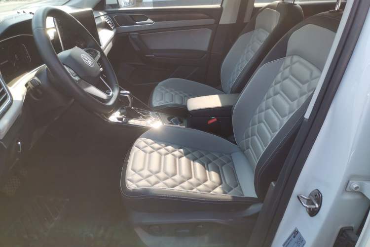 Used Volkswagen Tayron 2023 300TSI Two-Wheel-Drive Luxury Plus Advanced Edition
