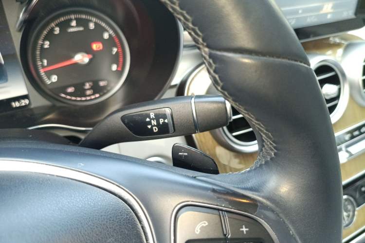 Used Mercedes-Benz C-Class 2016 C 200 L
