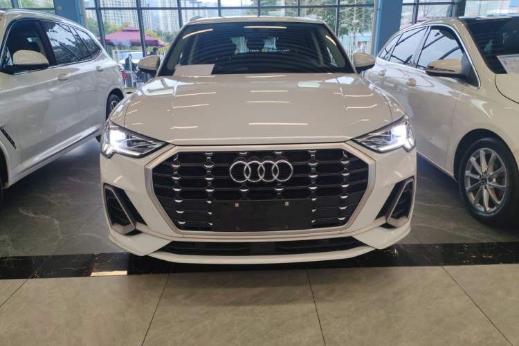 Used Audi Q3 2021 35 TFSI Fashion Dynamic Model
