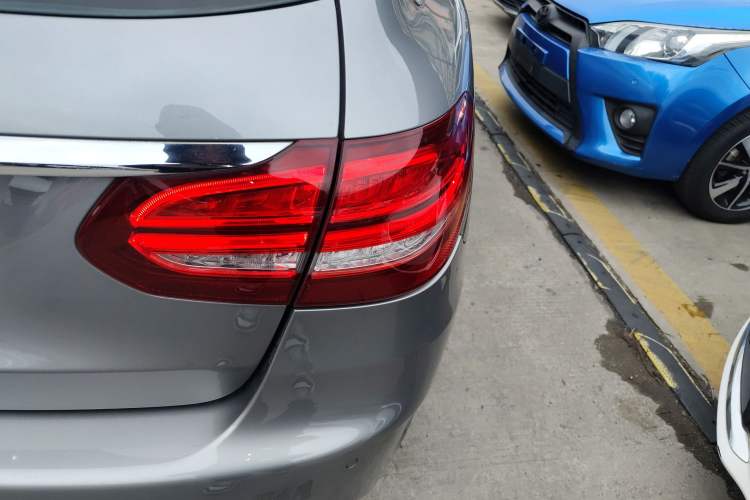 Used Mercedes-Benz C-Class 2015 C 200 station wagon