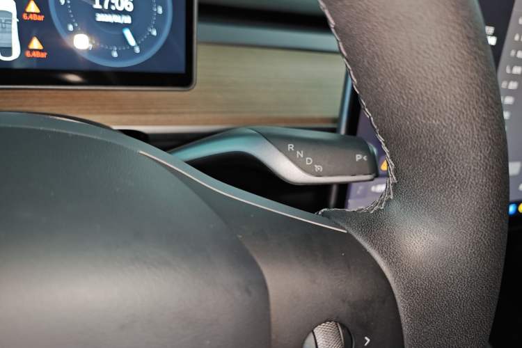 Used Tesla Model Y 2021 Standard Range Rear-Wheel Drive Version
